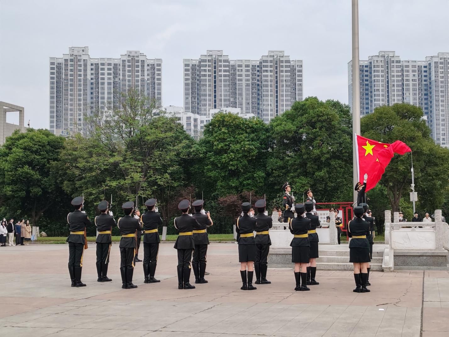 说明: e2f555cf3cc1ccdb25db83f3e64675e0