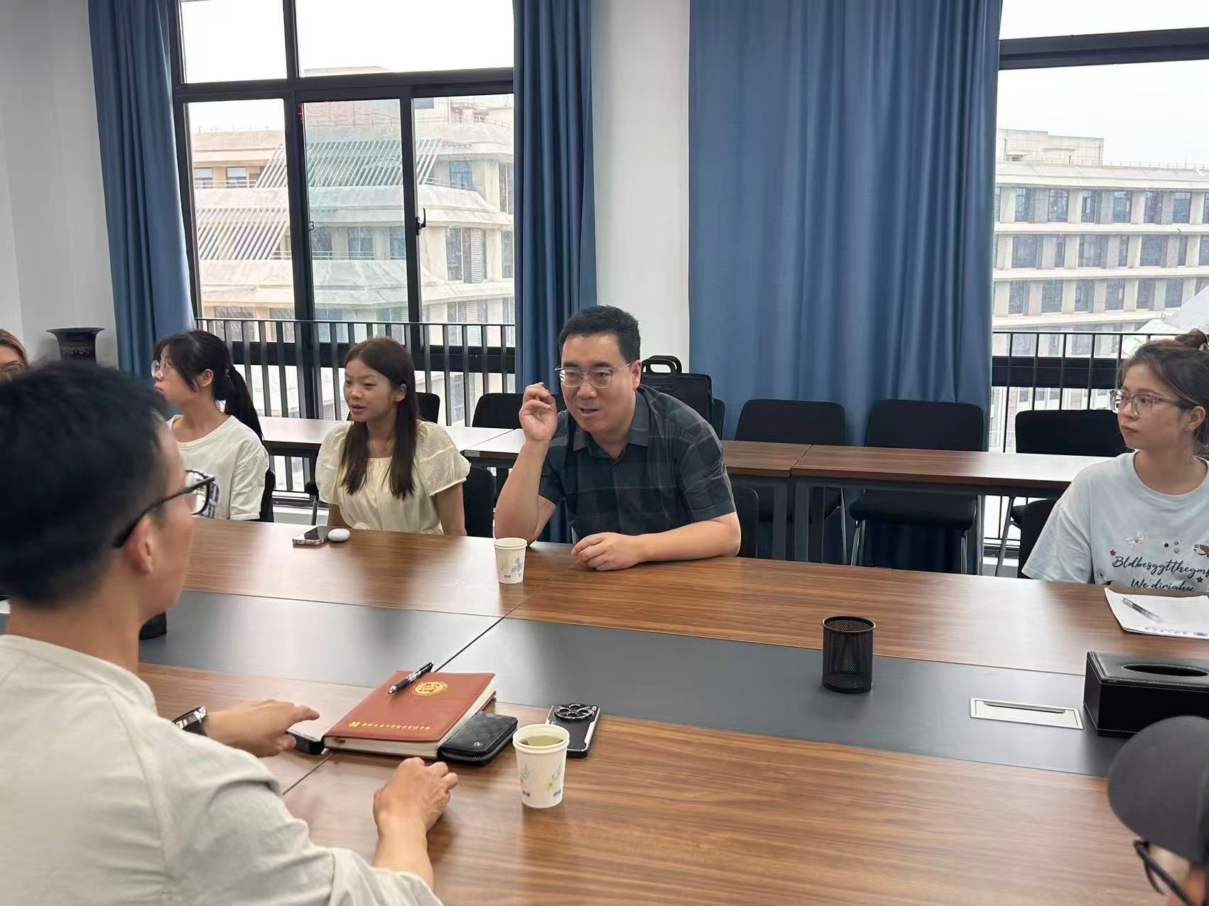 说明: 5月19日evolution平台
举办校企交流座谈会 图片2