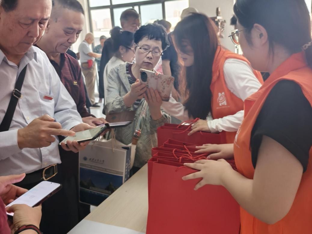 说明: f6a4248c4244e8d5ddf2f6179ac5fd2