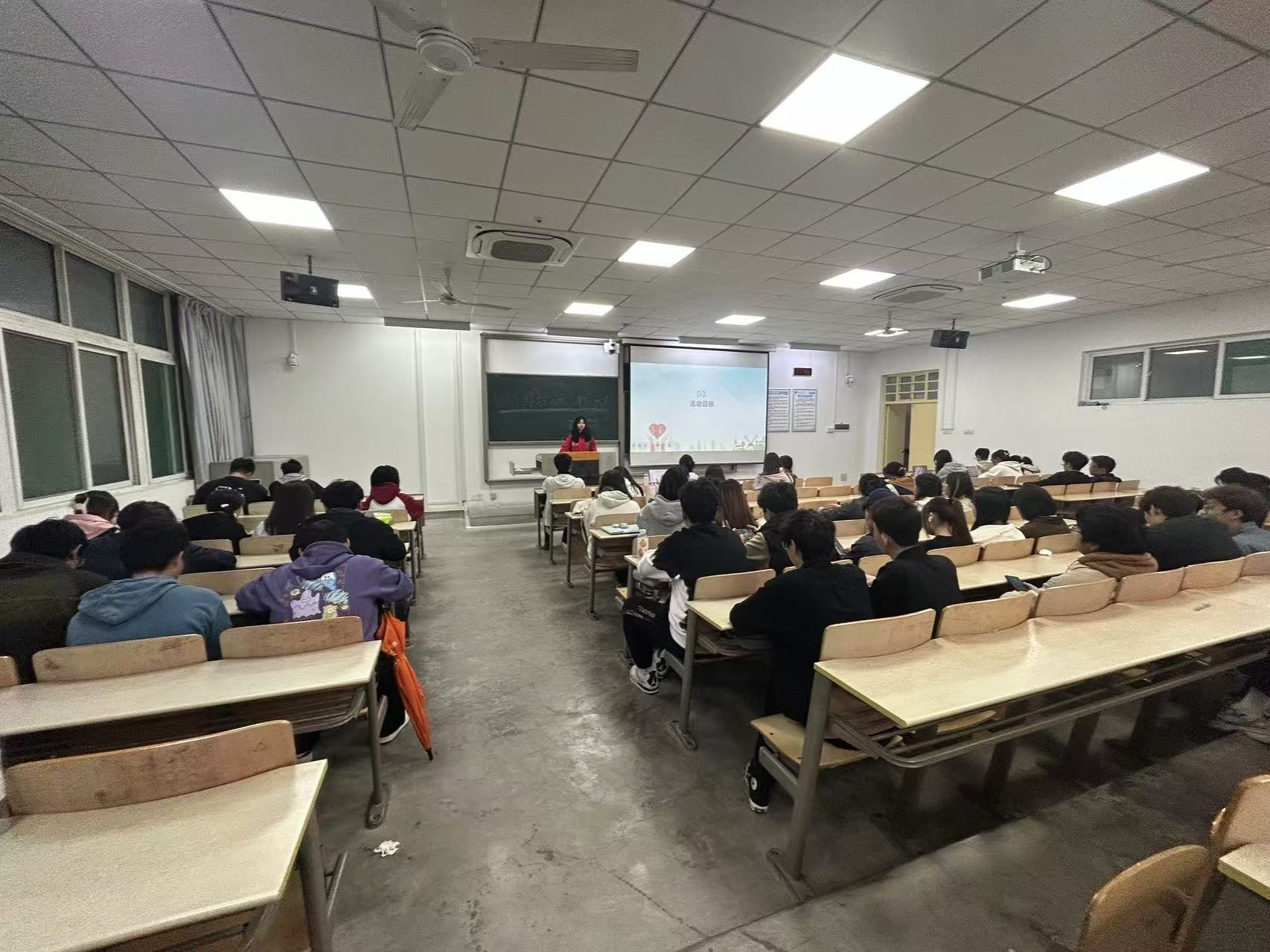 说明: 043efcdccffe8f732a977b046868998 说明: 043efcdccffe8f732a977b046868998